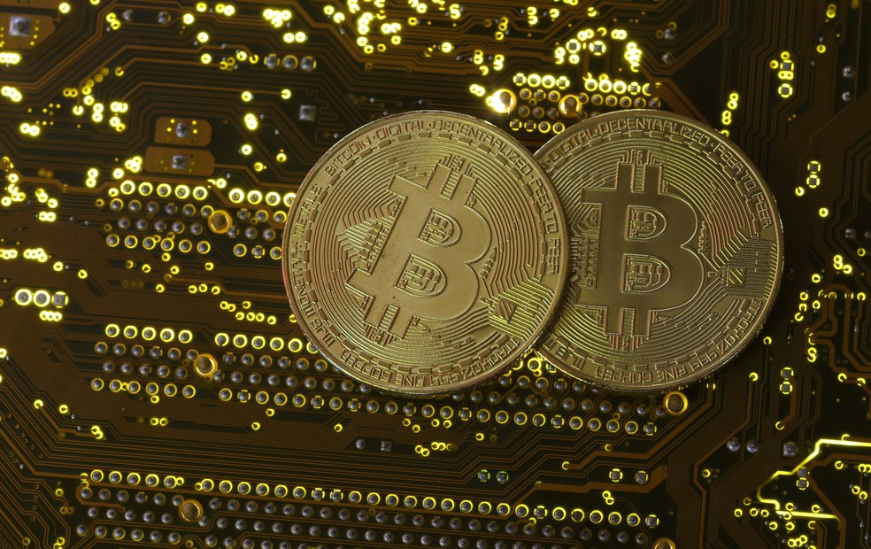 Bitcoin demonstra alta de quase 10% após dia de queda