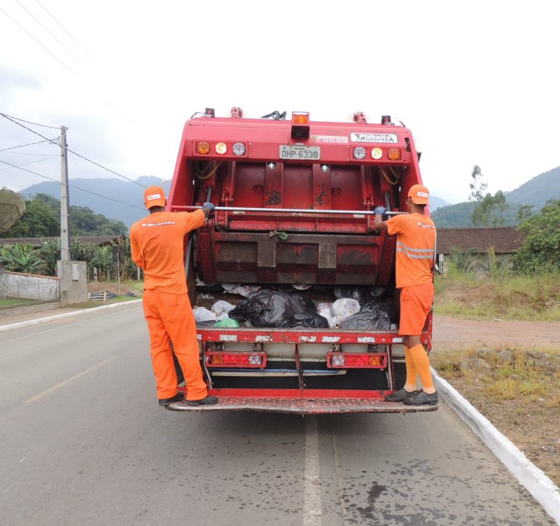 Autarquia Águas de Corupá alerta população para cuidados com lixo cortante