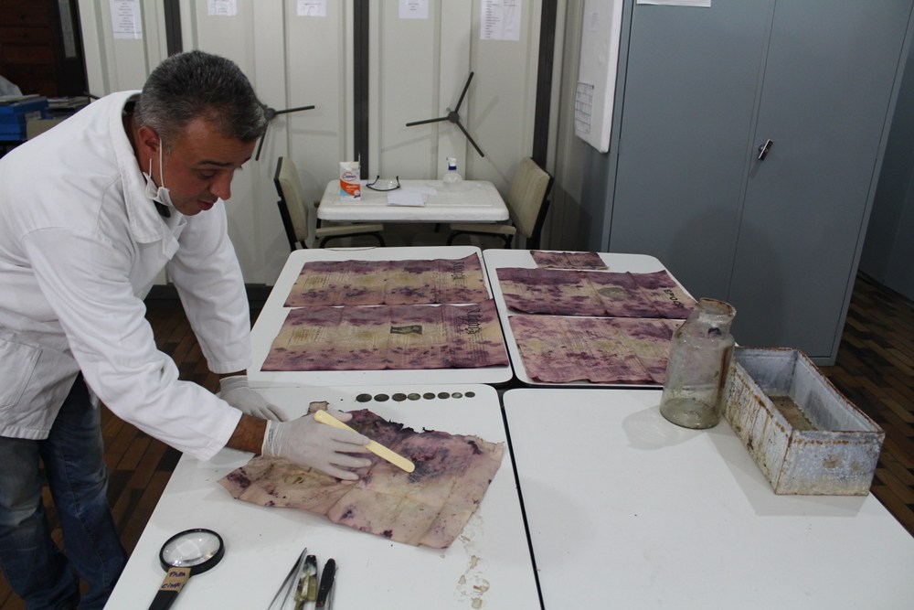 Lages | Revelado o conteúdo da cápsula do tempo encontrada nos escombros do Aristiliano Ramos