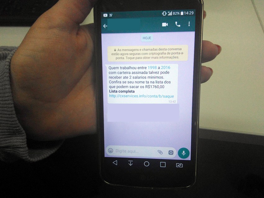 Golpe no WhatsApp diz que a Caixa oferece saque de R$1.760 em conta do FGTS