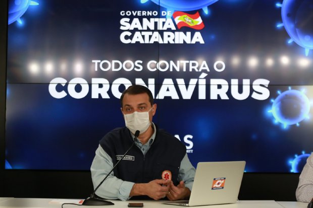 Governador Carlos Moisés sanciona lei que prevê uso de 90% do Fundo Estadual para compra de equipamentos voltados ao tratamento de Covid-19
