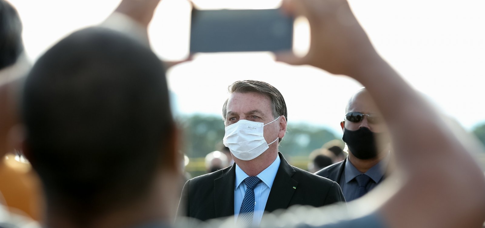 Vídeo: Bolsonaro faz piada com conotação homofóbica sobre ozonioterapia via retal para pacientes com covid-19