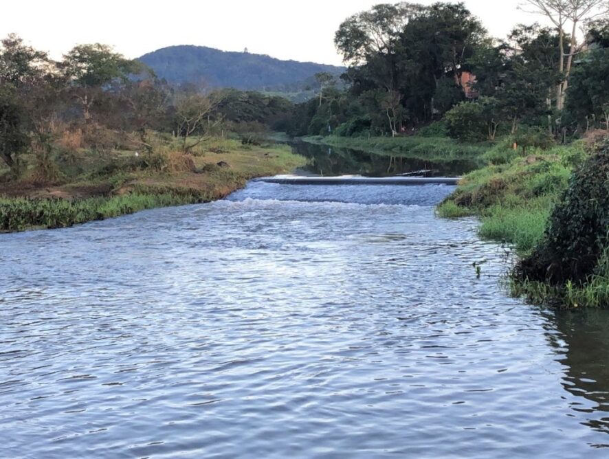 Semana inicia com nível do Rio Camboriú acima da média