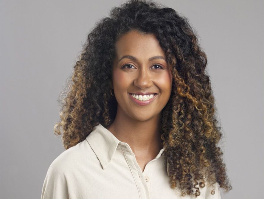 SCEleições2022 entrevista Bia Vargas: “SC dos sonhos protege povos originários e é lugar seguro para mulheres, negros e crianças”